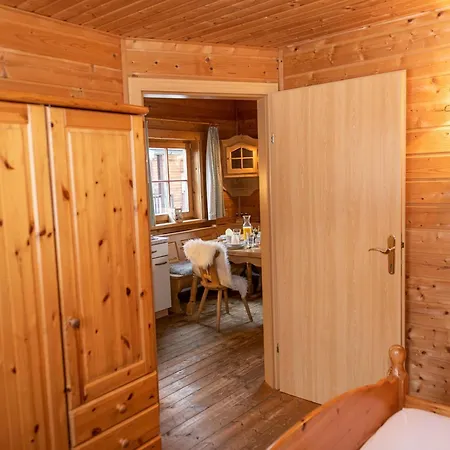 Сasa de vacaciones Urige Doppelhaushaelften 1 Und 2